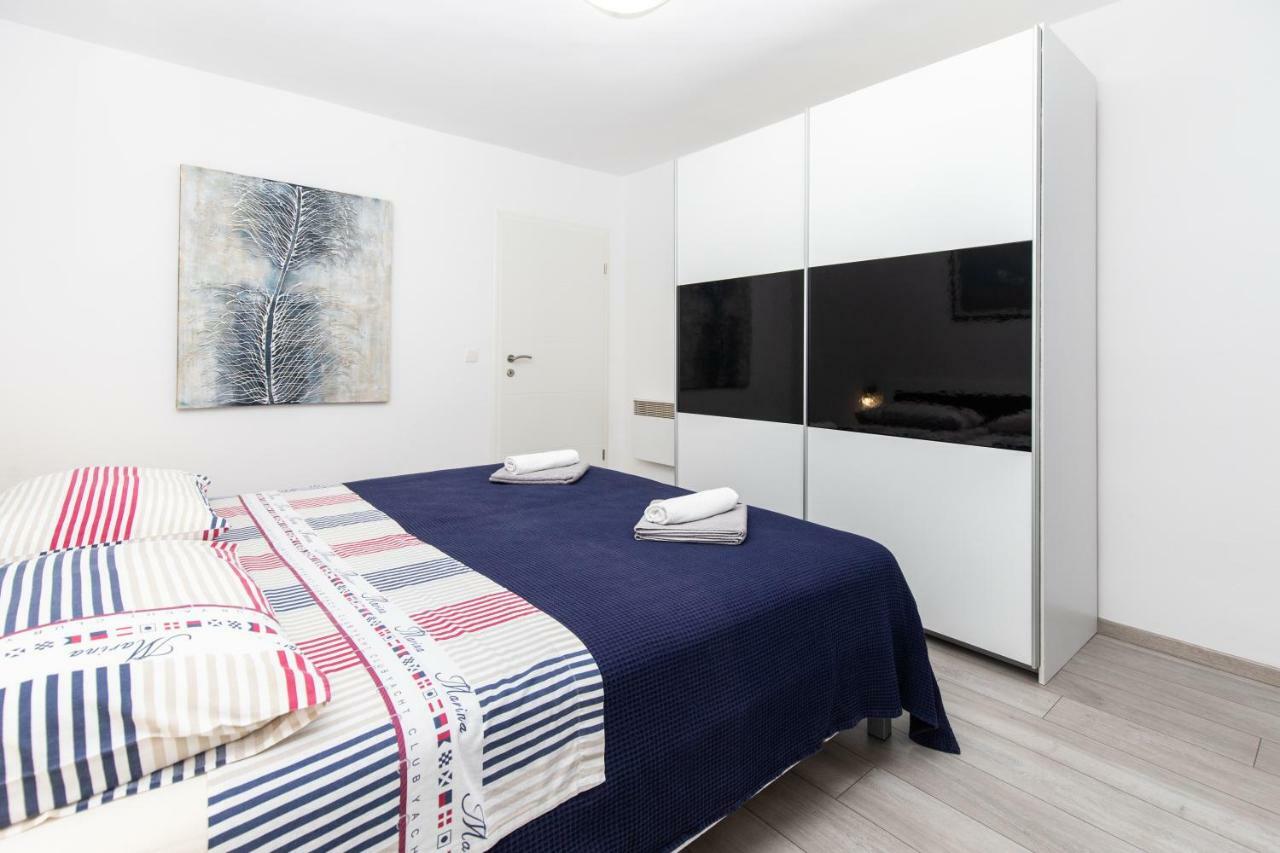 Апартаменты Apartman Topic Каштела Экстерьер фото